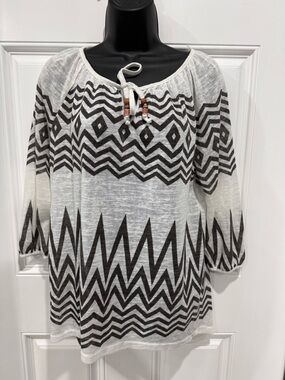 Rewind White and Black Geometric Peasant Top Camisole